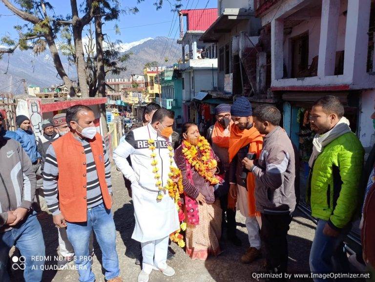 केदारनाथ सीट पर भाजपा प्रत्याशी पूर्व विधायक शैलारानी रावत ने किया नांमाकन, जनसंपर्क कर मांगा जनता का आशीर्वाद – लक्ष्मण नेगी ऊखीमठ