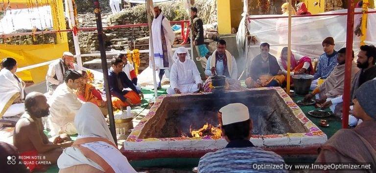 जमदग्नेश्वर महादेव मन्दिर में रूद्र महायज्ञ का पूर्णाहुति के साथ समापन – लक्ष्मण नेगी ऊखीमठ