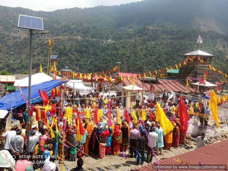 महायज्ञ व महा शिवपुराण कथा में श्रद्धालुओं की उमड़ रही भीड़ – लक्ष्मण नेगी ऊखीमठ