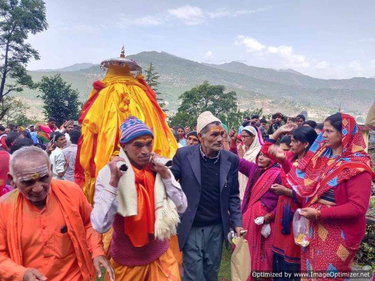 द्वितीय केदार मद्महेश्वर की उत्सव डोली ओंकारेश्वर मन्दिर से कैलाश को रवाना – लक्ष्मण नेगी ऊखीमठ