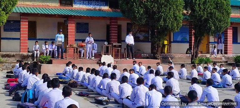 अटल उत्कृष्ट राइंका गोपेश्वर में प्रतियोगिता परीक्षा आयोजित – पहाड़ रफ्तार