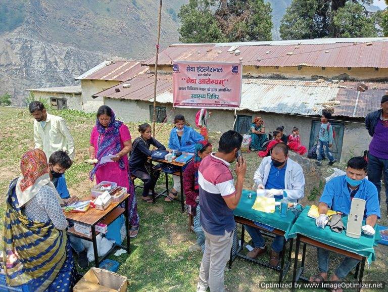 गौरा देवी पर्यावरण मेले में 83 लोगों का हुआ स्वास्थ्य परीक्षण – संजय कुंवर