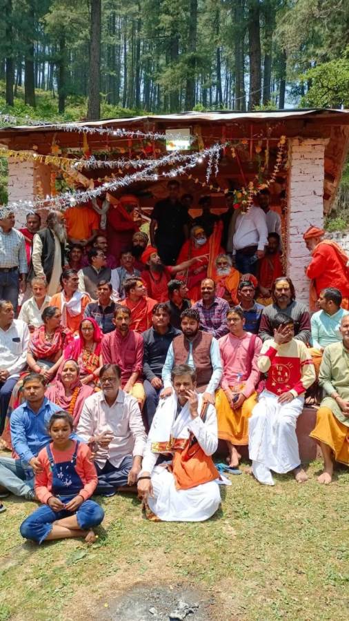 शंकराचार्य वासुदेवानंद सरस्वती महाराज ने भविष्य बदरी धाम में की पूजा-अर्चना