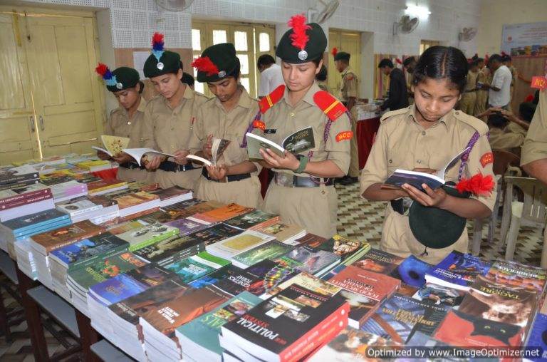 गोपेश्वर में पुस्तक प्रदर्शनी का हुआ शुभारंभ – पहाड़ रफ्तार