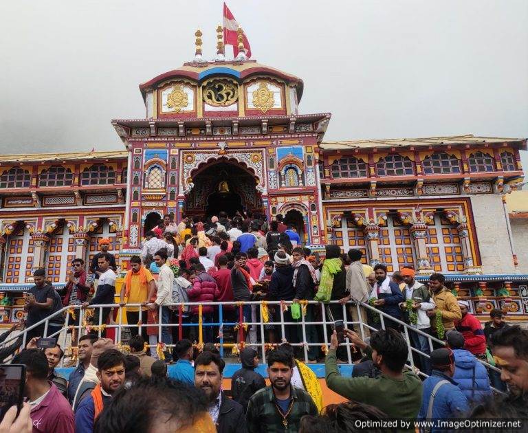 बदरीनाथ धाम में कांवड़ियों की उमड़ी भीड़, शनिवार को छह हजार श्रद्धालु ने किए दर्शन – संजय कुंवर बदरीनाथ