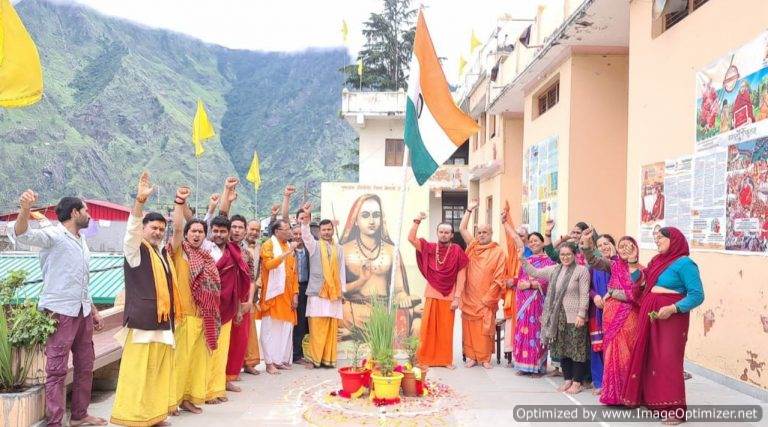 भारतीय स्वतन्त्रता तिथि ज्योर्तिमठ में बडी धूम-धाम से मनाया गया – संजय कुंवर