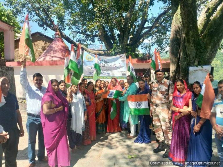 आईटीबीपी जवानों के साथ ग्रामीण महिलाओं ने निकाली तिरंगा रैली – पहाड़ रफ्तार