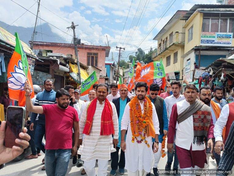 भाजपा युवा मोर्चा प्रदेश अध्यक्ष शशांक रावत का जोशीमठ में भव्य स्वागत – संजय कुंवर