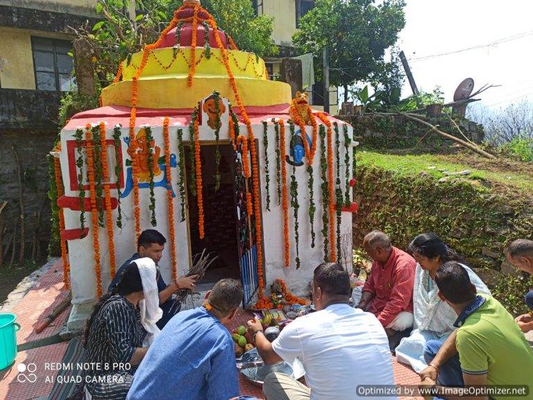 पुलिस थाना परिसर में शिवलिंग की स्थापना – लक्ष्मण नेगी ऊखीमठ