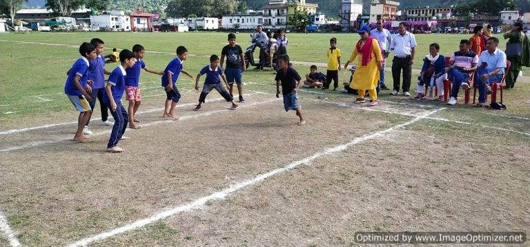 खेलकूद प्रतियोगिता दौड़ में अभिषेक व कुमकुम ने मारी बाजी – केएस असवाल गौचर