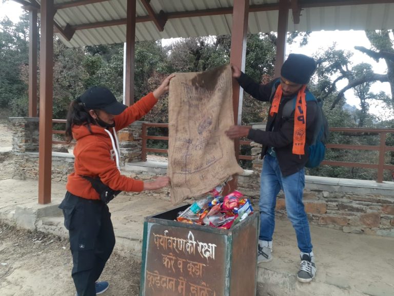 एबीवीपी पोखरी ने कार्तिक स्वामी तीर्थ में स्वच्छता अभियान चलाकर पर्यावरण संरक्षण व संवर्धन का लिया संकल्प  – पहाड़ रफ्तार