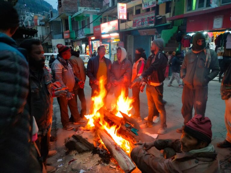 जोशीमठ : आपदा प्रभावित क्षेत्रों में राहत कार्य युद्धस्तर पर जारी – पहाड़ रफ्तार