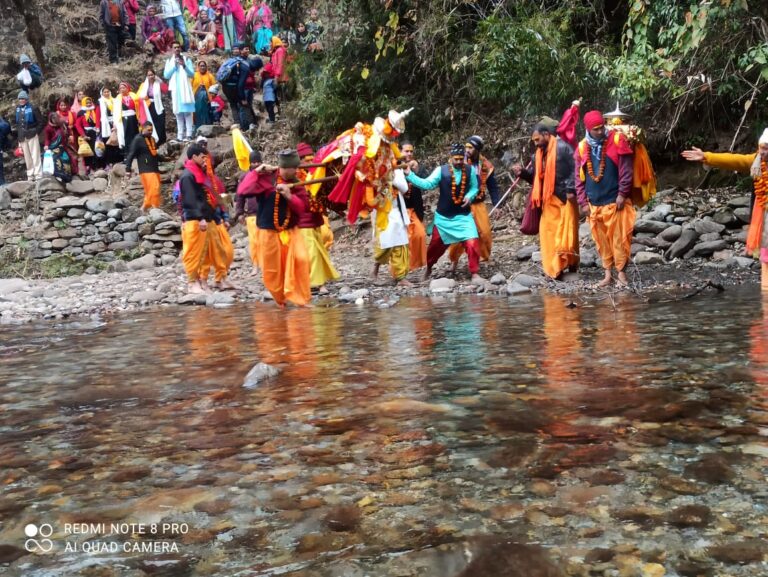 मद्महेश्वर घाटी के गडगू में जाख राजा का भव्य मेला हुआ संपन्न, सैकड़ों श्रद्धालुओं ने मांगी मनौती – पहाड़ रफ्तार