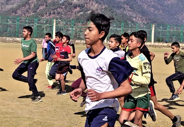 चमोली : क्रॉस कंट्री दौड़ में युवाओं ने दिखाया दमखम – पहाड़ रफ्तार