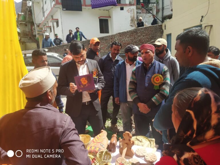 जोशीमठ : लोकल फॉर वोकल हथकरघा प्रदर्शनी से मिलेगी लोकल प्रोडेक्ट को पहचान : एस जोशी