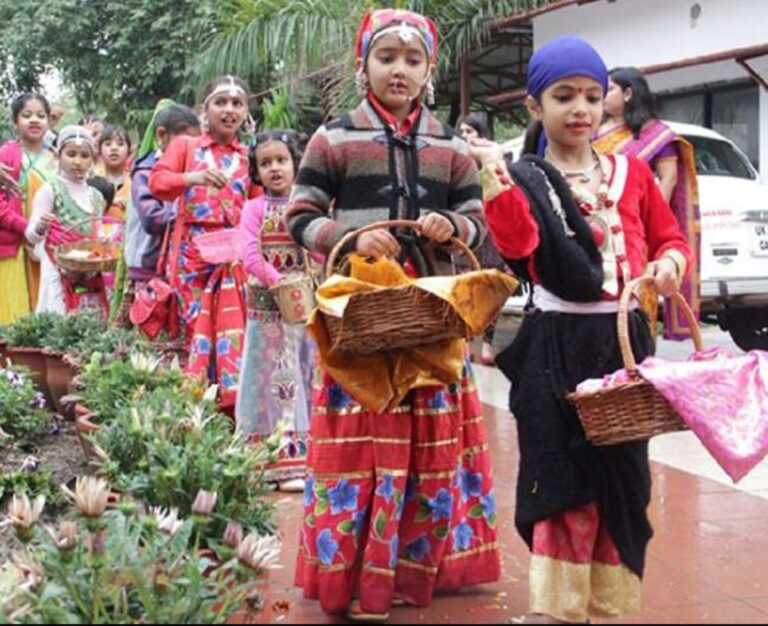 प्रकृति को आभार दर्शाते पारंपरिक पर्व ‘फूलदेई