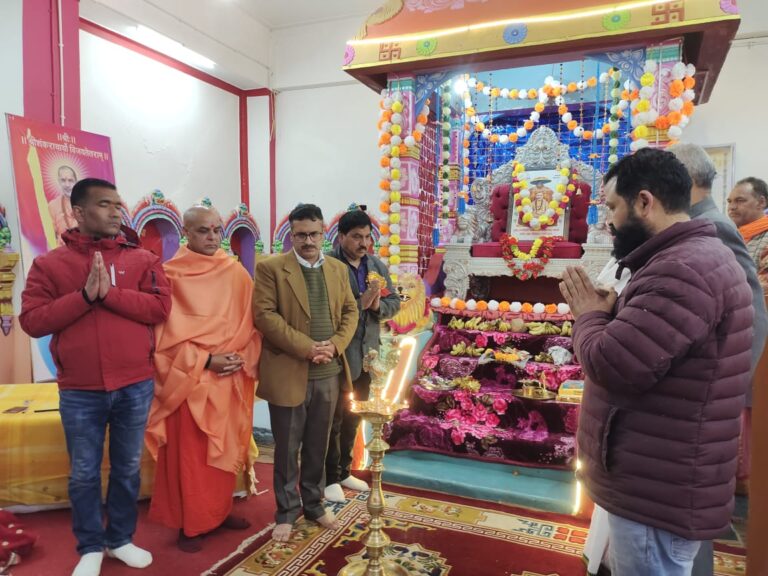 ज्योर्तिमठ : ज्योतिष पीठाधीश्वर शंकराचार्य स्वामी श्री अविमुक्तेश्वरा नन्द महाराज का 21वाँ संन्यास महोत्सव हर्षोल्लास से मनाया गया