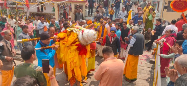 ऊखीमठ : तृतीय केदार भगवान तुंगनाथ के कपाट बुधवार को श्रद्धालुओं के लिए खुलेंगे, उत्सव डोली पहुंची चोपता