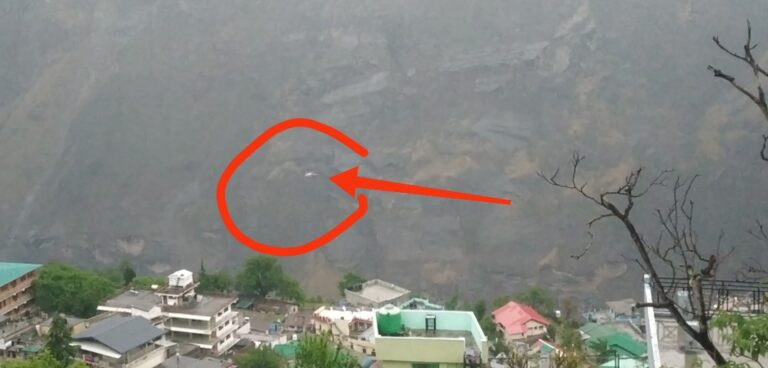 ब्रेकिंग न्यूज़ : बदरीनाथ से फाटा जा रहे हेली की जोशीमठ में हुई इमरजेंसी लैंडिंग