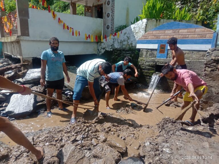 चमोली : प्रशासन ने राहत बचाव कार्यों में लाई तेजी, प्रभावित क्षेत्रों में किया स्वास्थ्य परीक्षण