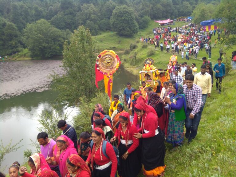 ऊखीमठ: श्रीकृष्ण जन्माष्टमी पर देवरिया महोत्सव की भव्य तैयारियां, जागर सम्राट प्रीतम भरतवाण देंगे प्रस्तुति