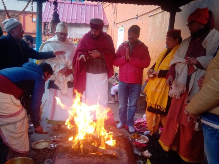 बदरीनाथ धाम में शारदीय नवरात्रि पूर्णाहुति के साथ सम्पन्न, मंगलवार को कपाट बंद की तिथि होंगी घोषित 