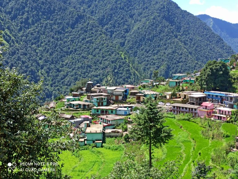 ऊखीमठ : राकेश्वरी मंदिर में हुई चोरी की घटना का दो माह बाद भी नहीं लगा सुराग