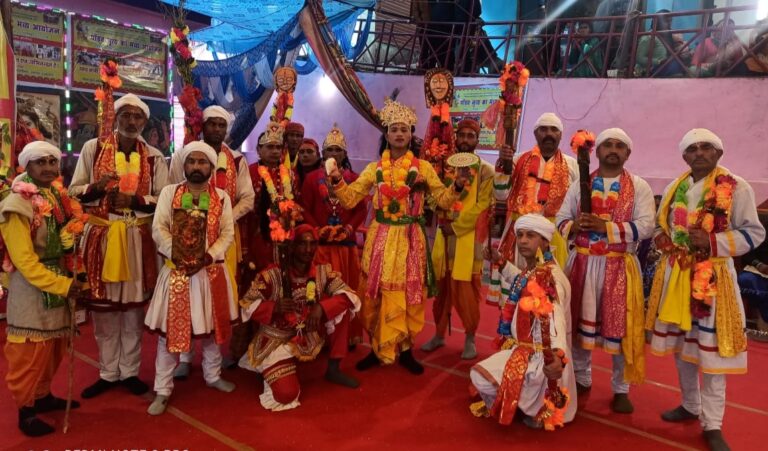 ऊखीमठ : कालीमठ मंदिर में पांडव नृत्य में हर दिन सैकड़ों श्रद्धालु ले रहे हैं आशीर्वाद