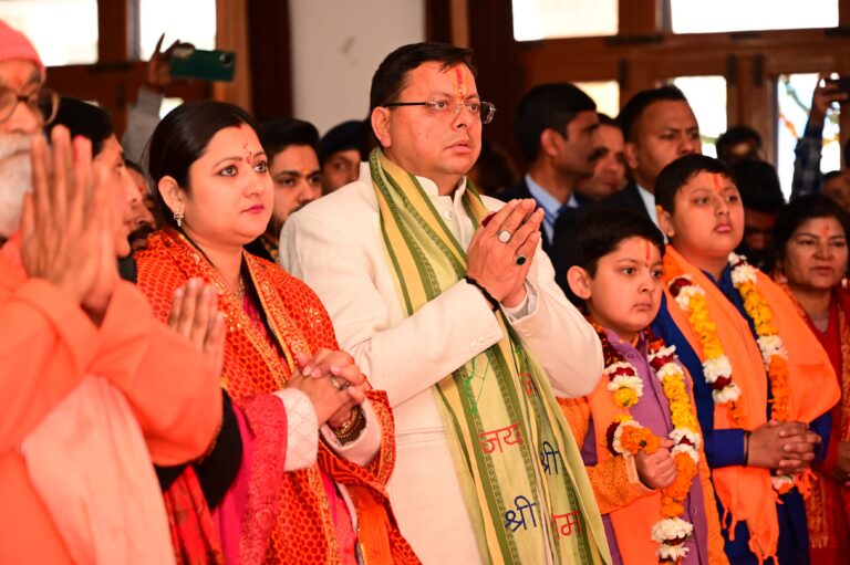 सीएम धामी ने भगवान श्रीराम से प्रदेश की सुख-समृद्धि और खुशहाली की प्रार्थना की