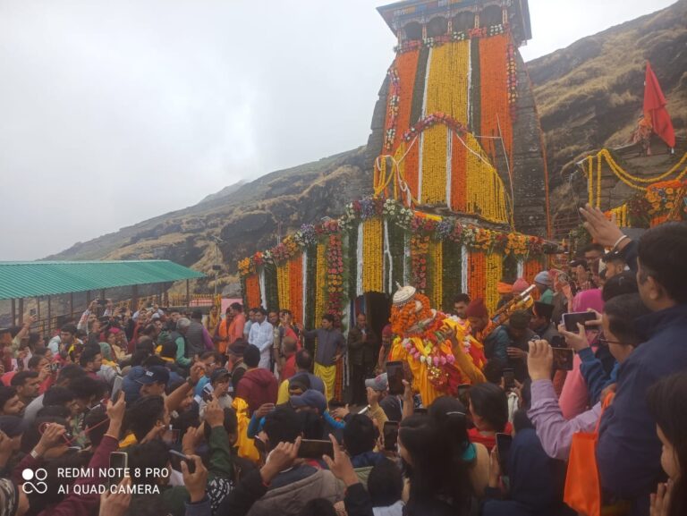 ऊखीमठ : तृतीय केदार भगवान तुंगनाथ के कपाट छह माह के लिए खुले, सैकड़ों श्रद्धालुओं ने किए दर्शन
