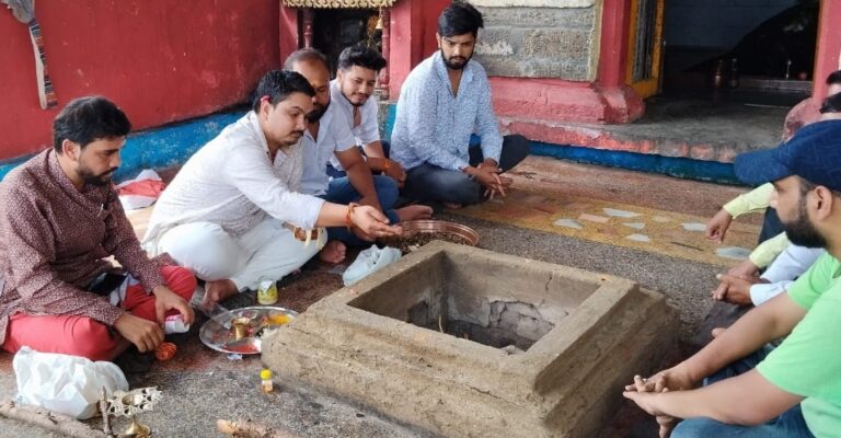 ऊखीमठ: केदारनाथ प्रतीकात्मक मंदिर मामले को लेकर युवा कांग्रेस कार्यकर्ताओं ने सरकार के लिए की बुद्धि शुद्धि यज्ञ