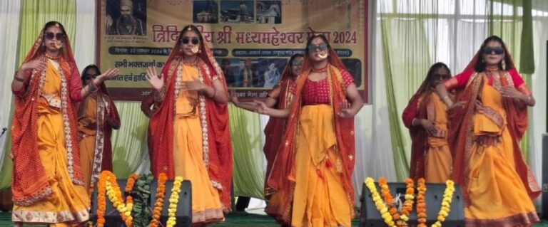 ऊखीमठ : मद्महेश्वर मेले में स्कूली छात्रों के सांस्कृतिक कार्यक्रमों की रही धूम