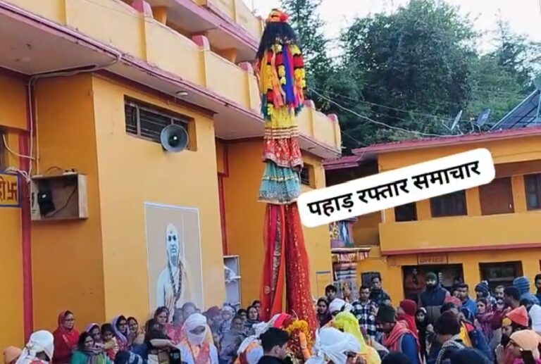 जोशीमठ : सैकड़ों दियों से जगमगाया ज्योतिर्मठ मंदिर, सगर की मां चंडिका देवरा यात्रा का भव्य स्वागत