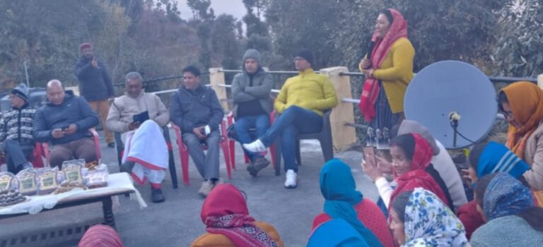 जोशीमठ : महिलाओं को आत्मनिर्भर बनाने के लिए दिया  प्रशिक्षण