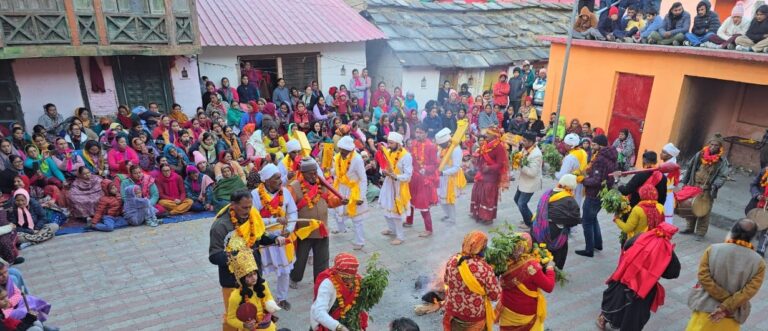 जोशीमठ : रविग्राम में नौ दिवसीय पांडव नृत्य हुआ शुरू