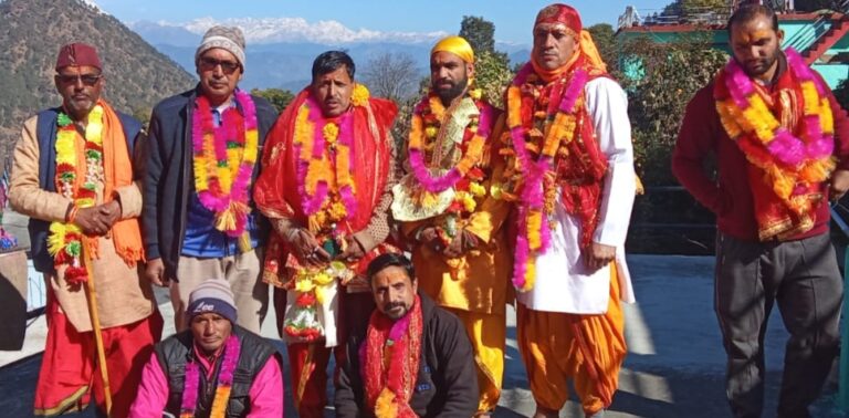 गौचर : मां देवराडी देवी अपनी बहिन हरियाली देवी कांठा पहुंची, पुष्प अक्षत्रों से हुआ भव्य स्वागत