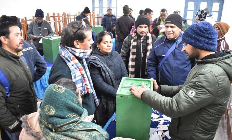 चमोली : पीठासीन और मतदान अधिकारियों को दिया दूसरा प्रशिक्षण