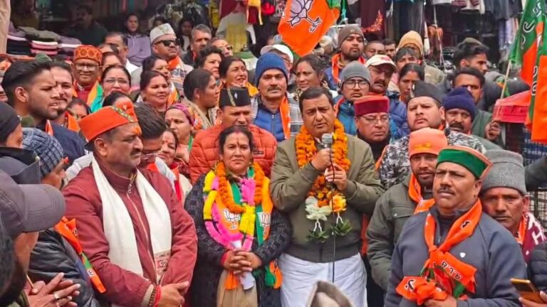 जोशीमठ : भाजपा प्रत्याशी के जनसमर्थन में सांसद अनिल बलूनी ने किया रोड शो