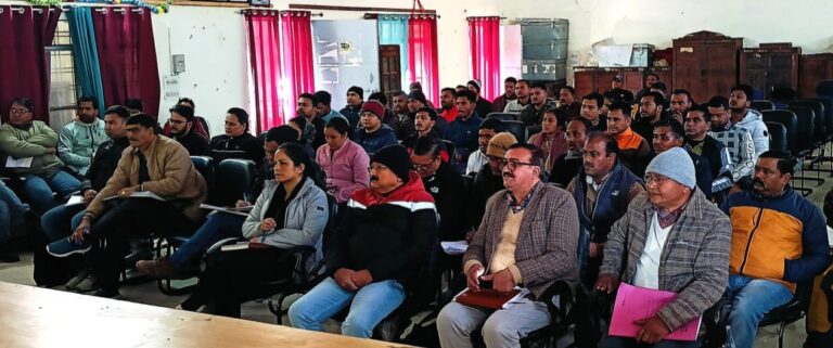 चमोली : मास्टर ट्रेनर ने दिया यूसीसी पोर्टल पर पंजीकरण कराने का प्रशिक्षण