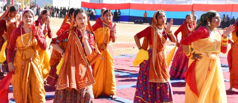 चमोली : जिले में रंगारंग कार्यक्रमों के साथ धूमधाम से मनाया गया गणतंत्र दिवस