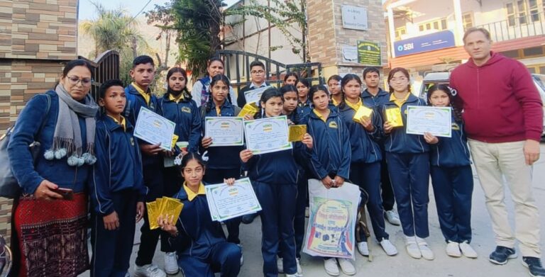 गौचर : बुके की जगह बुक संस्कृति विकसित की जाए : सारस्वत