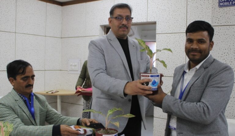 ऊखीमठ : पर्यावरण संरक्षण के साथ रोजगार संवर्धन में बांस की भूमिका महत्वपूर्ण : डाॅ एम मधु