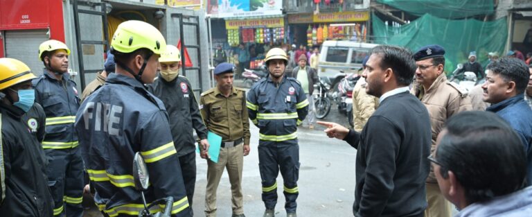 ऊखीमठ : अग्निशमन विभाग ने मुख्य बाजार में किया गया माॅकड्रिल 