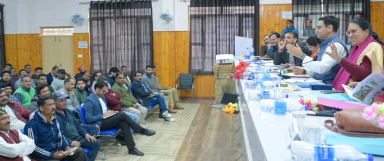 चमोली : केदारनाथ यात्रा सुरक्षित व सुव्यवस्थित बनाने को लेकर प्रभारी मंत्री ने अधिकारियों को दिए निर्देश