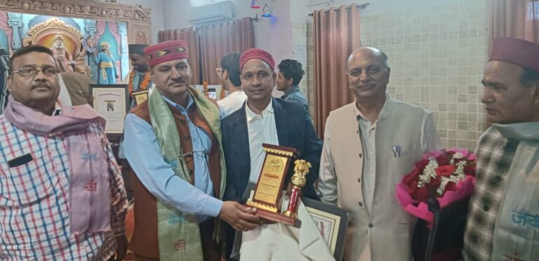 पीपलकोटी : हरिद्वार में सम्मानित हुए रिंगाल मैन राजेंद्र बड़वाल