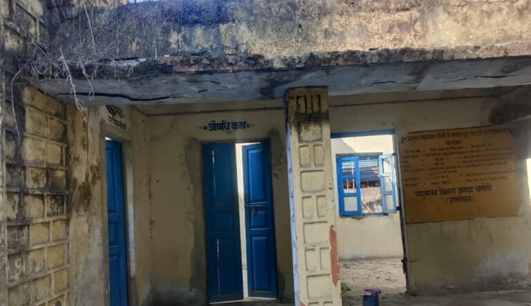 गौचर : मंत्री बहुगुणा से पशु-चिकित्सक भवन के जीर्णोद्धार की मांग