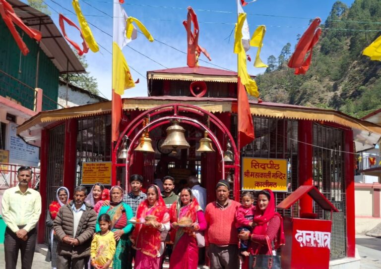 ऊखीमठ : चैत्र नवरात्रि के पहले दिन सिद्धपीठ कालीमठ में उमड़ी श्रद्धालुओं की भीड़