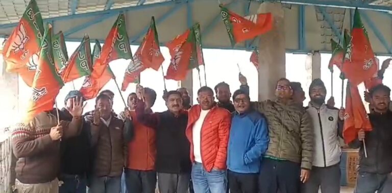 जोशीमठ : भाजपा का गांव चलो बस्ती चलो अभियान के तहत कार्यकताओं ने किया गावों का भ्रमण