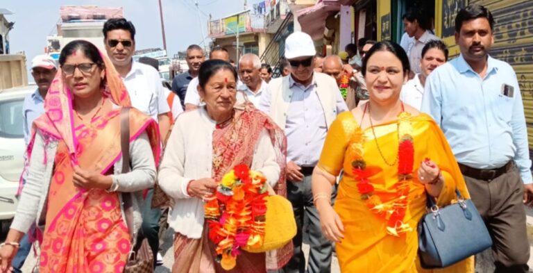 ऊखीमठ : राज्यमंत्री ऐश्वर्या रावत का फूल मालाओं से भव्य स्वागत