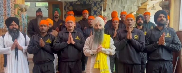 गोविंदघाट : जो बोले सो निहाल के साथ हेमकुंड साहिब यात्रा पथ से बर्फ हटाने के लिए सेना का दल रवाना